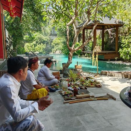 Melo Suites Hotel Seminyak Exteriör bild
