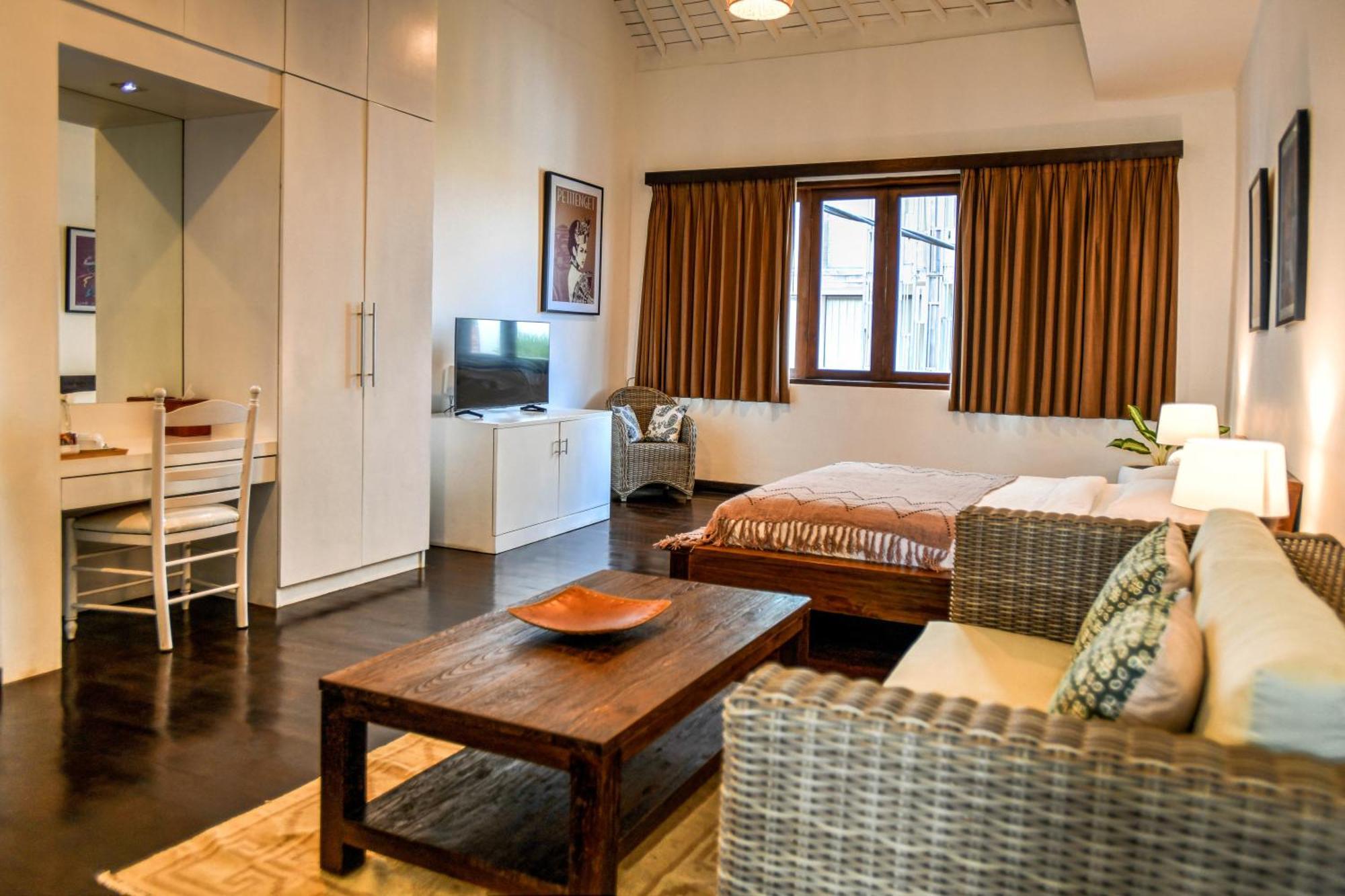 Melo Suites Hotel Seminyak Exteriör bild