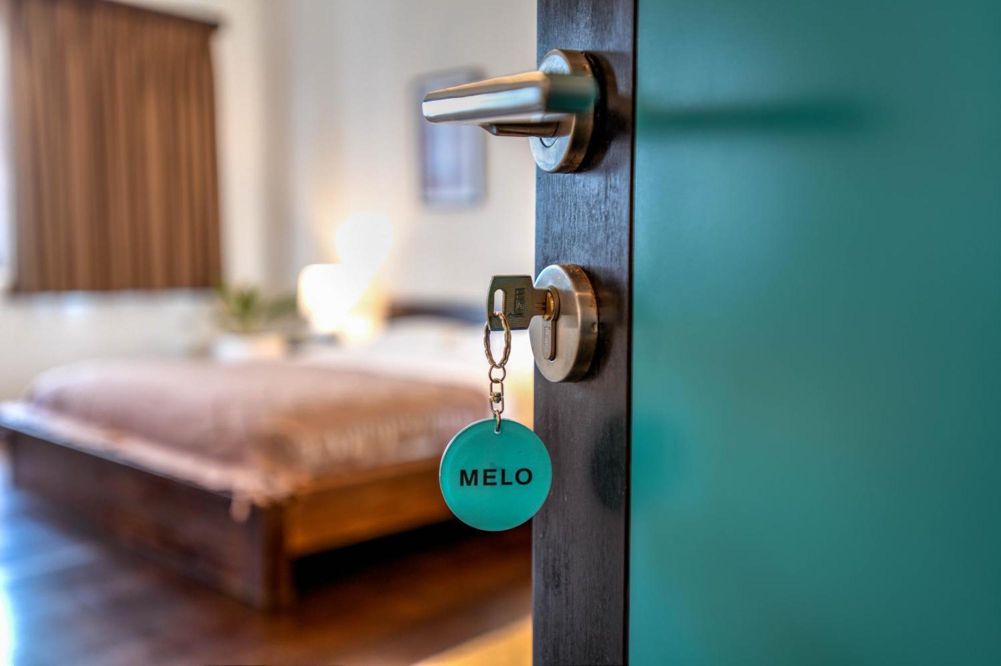 Melo Suites Hotel Seminyak Exteriör bild